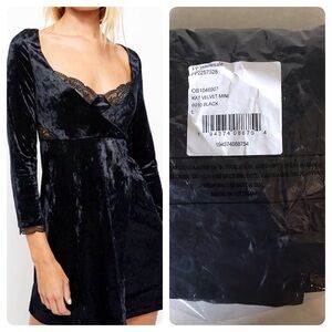Free People Kat Velvet Black Faux Wrap Long Sleeve Mini‎ Dress Size L